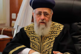 Chief Rabbi demands intervention in Syria