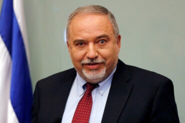 Avigdor Lieberman (Yisrael Beiteinu) resigned from the coalition in a blatant political move, citing the ceasefire with Hamas as a betrayal of his principles.