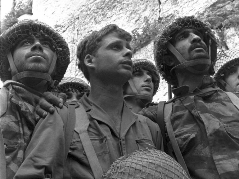 Israeli paratroopers in front of the Western Wall after the liberation of Jerusalem in the Six Day War