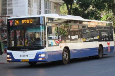 Tel Aviv Dan bus line. Buses will now run in Tel Aviv and other major cities in Gush Dan on Shabbat.